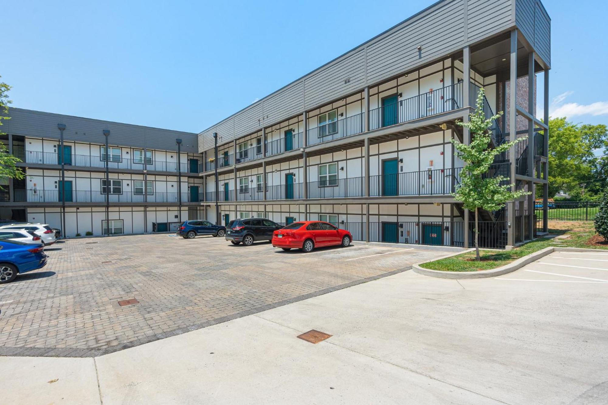 Modern Nashville Condo 5 Beds -3 Miles To Downtown Exterior photo